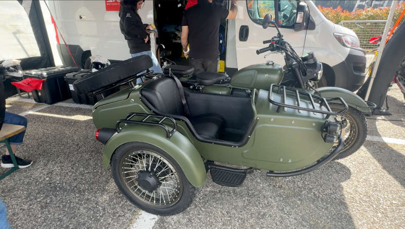 vista laterale sidecar SWM